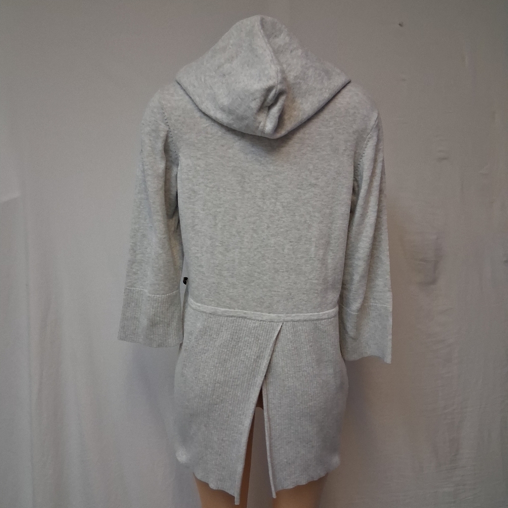 WinterSilks Light Gray Knit Top Size M - Picture 9 of 17